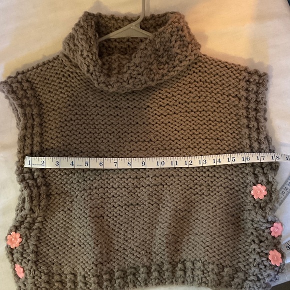 Gray/olive green very soft lightweight chunky sweater vest - Picture 7 of 7